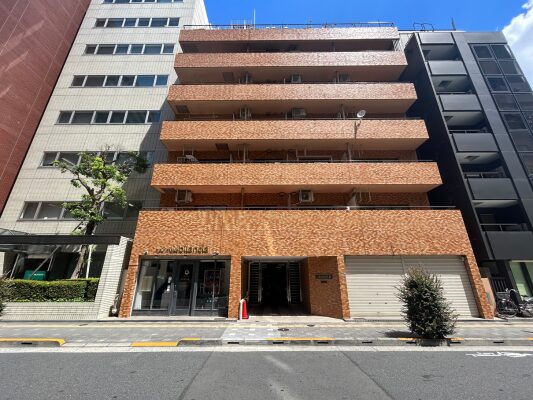 ADDICT池袋東口外観