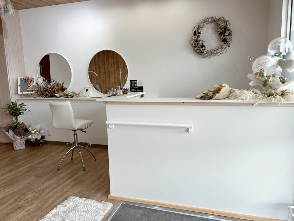 neige 眉毛専門サロンフロント