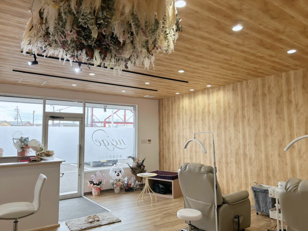 neige 眉毛専門サロン店内